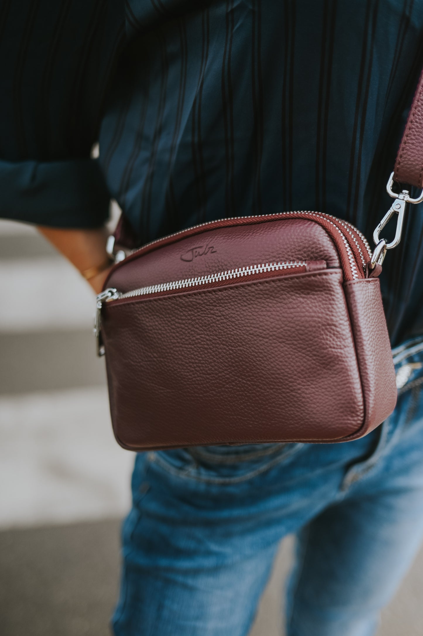 Liroa Burgundy Crossbody Bag