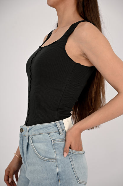 Ribbed singlet with wavy edges - Washed Black