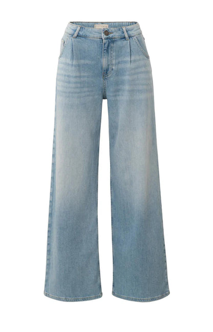 Denim with wide legs